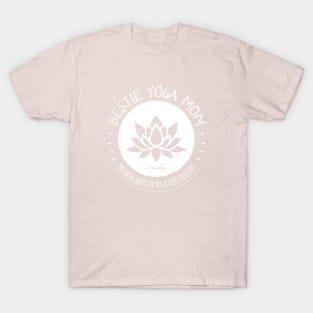 Bestie Yoga Mom, Hot yoga T-Shirt